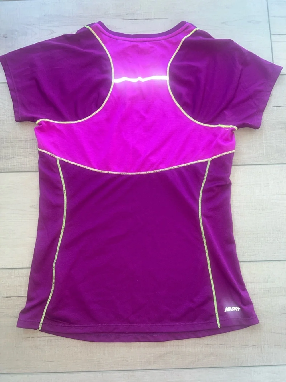 New Balance Purple Running Top w/ Lime Trim and reflective accents, Small - Picture 2 of 3